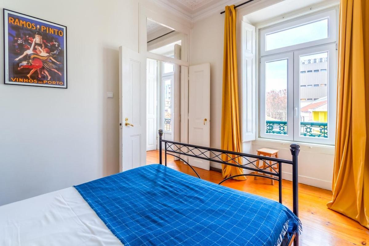 ליסבון Bright 2 Bedroom Apt 100M From Av. Liberdade מראה חיצוני תמונה