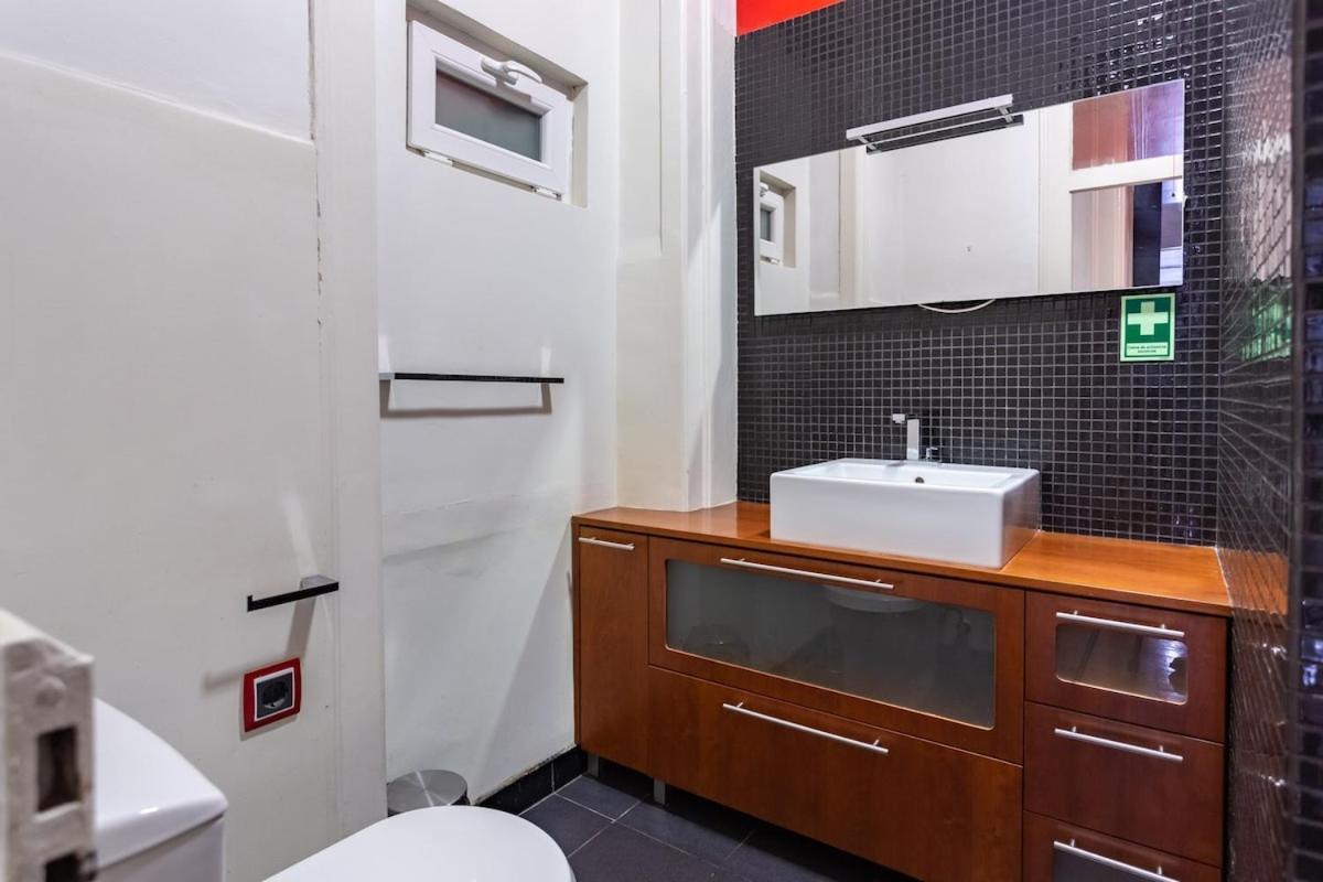 ליסבון Bright 2 Bedroom Apt 100M From Av. Liberdade מראה חיצוני תמונה